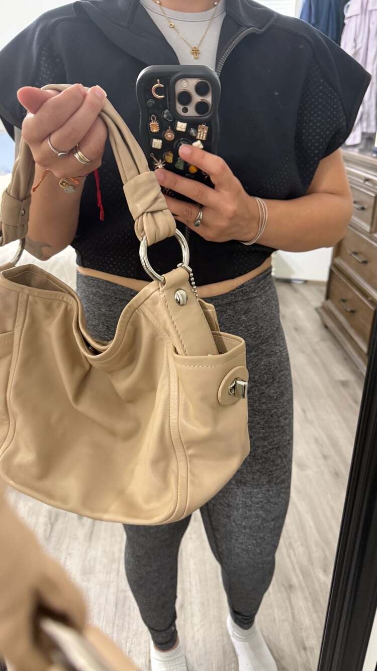 Coach L0882-13412 Beige Leather Shoulder Bag